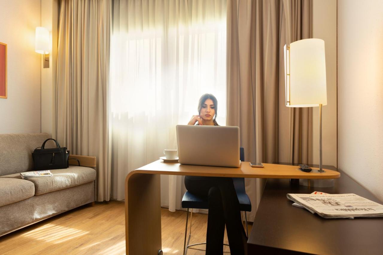 Novotel Caserta Sud Eksteriør bilde