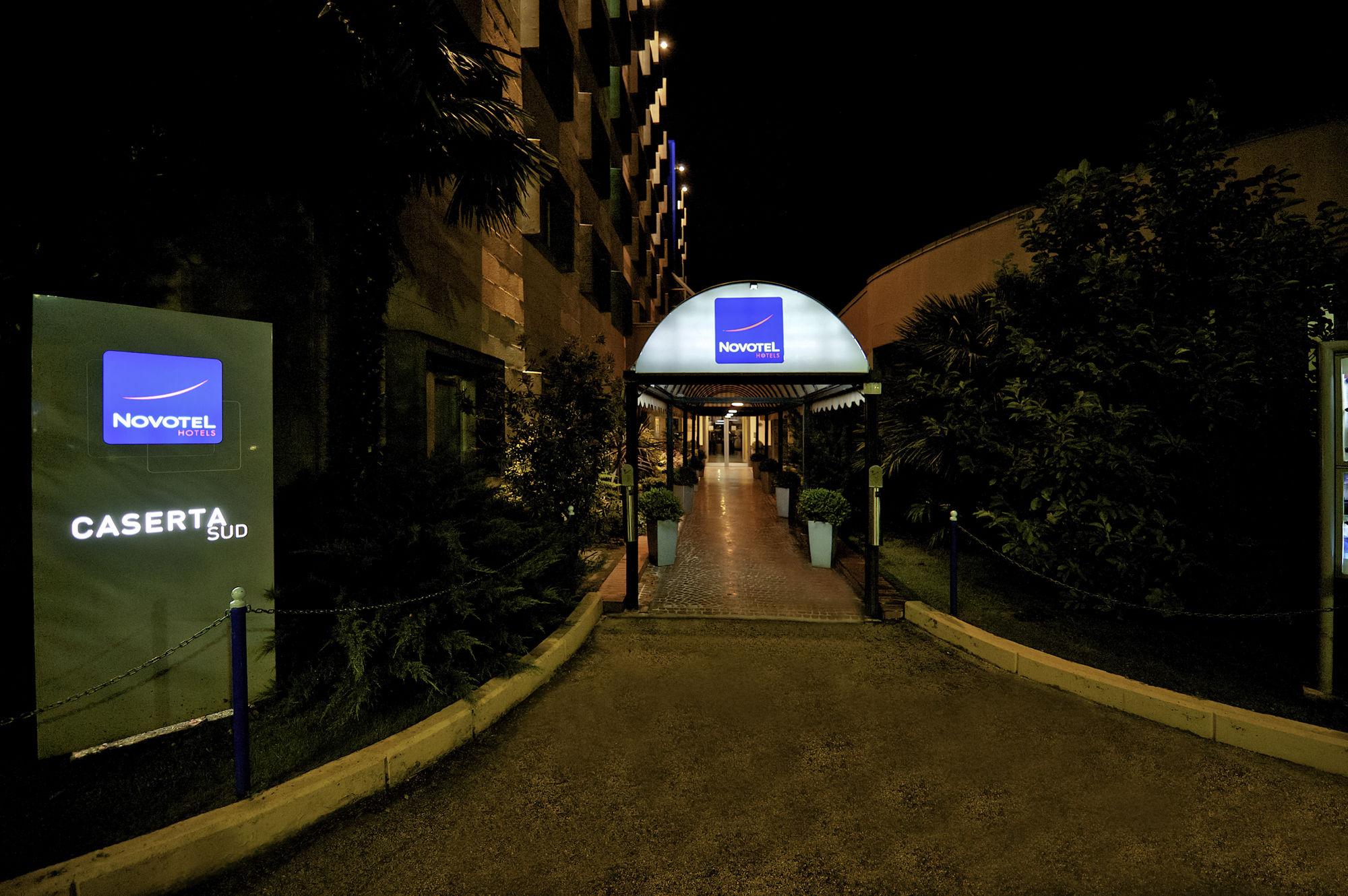 Novotel Caserta Sud Eksteriør bilde
